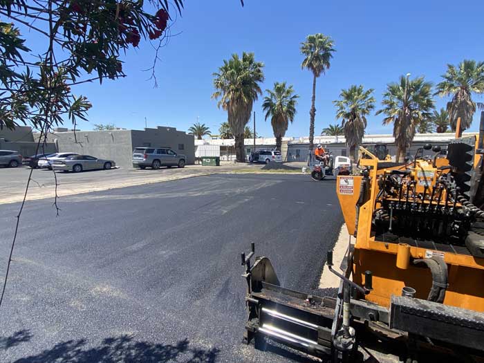 Equipment asphalting with pavement in Tucson